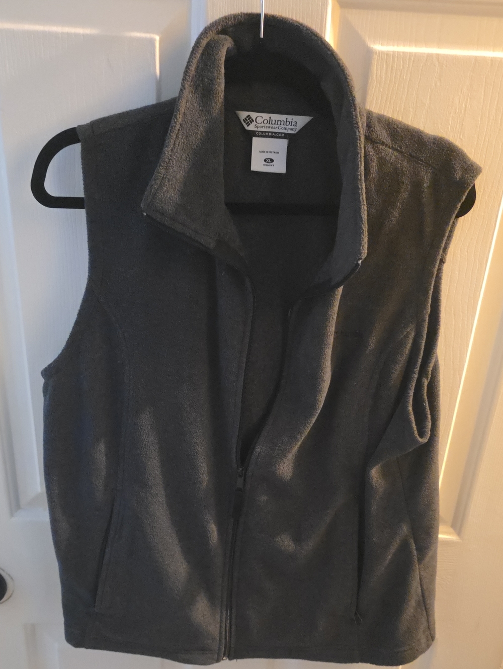 Columbia Women’s Dark Gray Fleece Vest